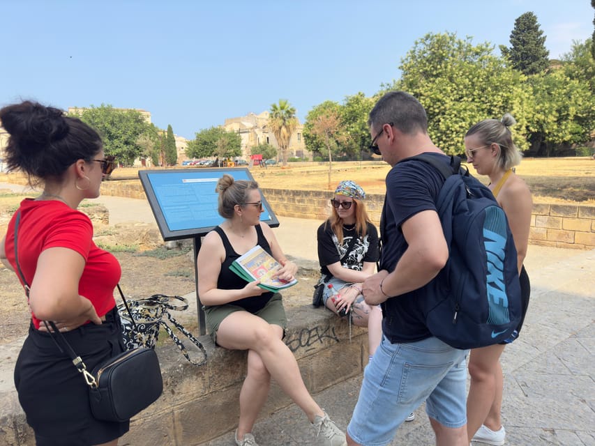 Anti-Mafia Heroes (Cool Hours) Morning Walking Tour - Giardino Garibaldi to Piazza della Kalsa: landing the story where it counts