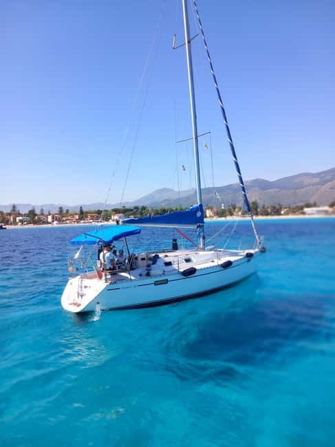 Boat trip Palermo - Where the tour starts: Seica boat at Palermo’s tourist port