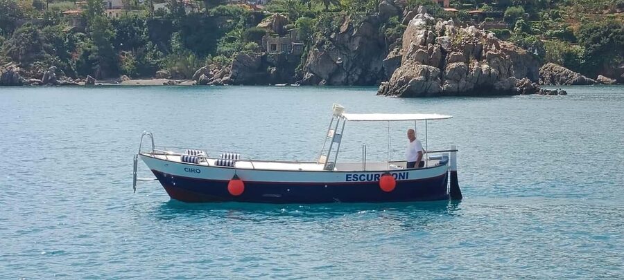 Cefalù: boat ride with swimming and aperitif - Where you meet and how the 3 hours actually feel