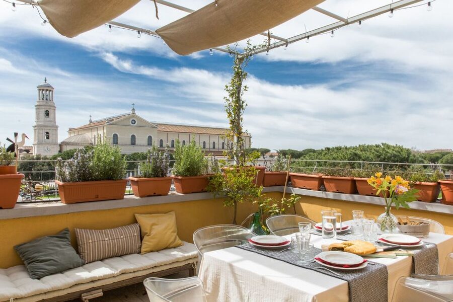 Cefalù: Dining Experience at a Local's Home - Finding the host home in Cefalù: doorbell arrival, no stress
