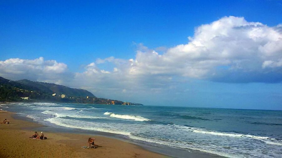 Cefalù: Guided Walking Tour & Cefalu Cathedral Mosaics - Palazzo Mandralisca: what you see from the outside (and why it’s worth it)
