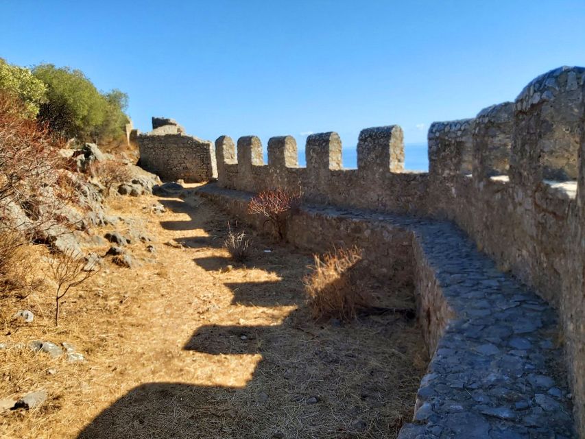 Cefalú: La Rocca Archaeological Park Guided Hiking Tour - From Via Umberto I to the Rocca Park entrance