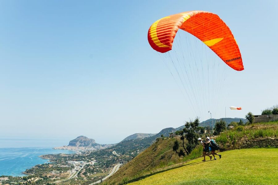 Cefalù: Tandem Paragliding Flight and GoPro13 Video - Who should book this paragliding flight over Cefalù
