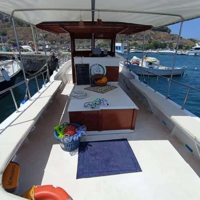 Coastal Sightseeing Cruise with Snorkeling and Aperitif - Cefalù from the water: why this angle is the real payoff