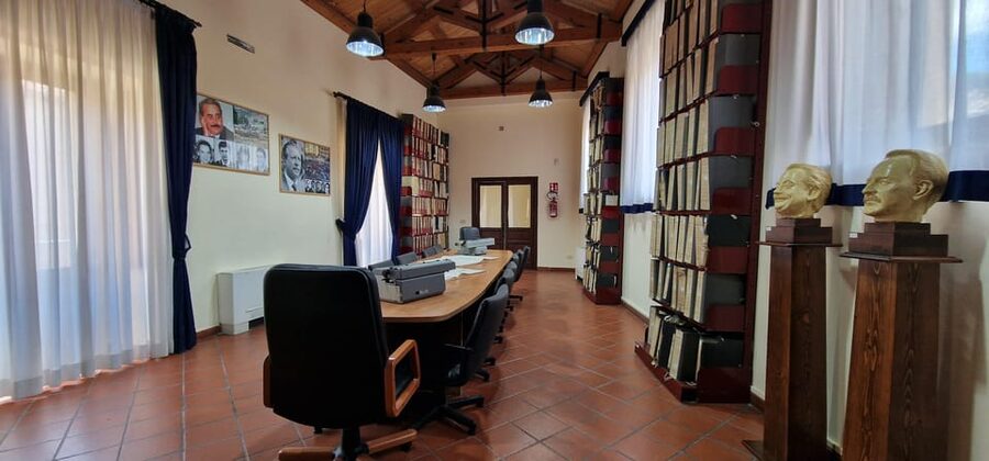 Corleone: Guided Tour of the C.I.D.M.A - Anti-Mafia Movement - The Battaglia photos: seeing the human cost behind the case