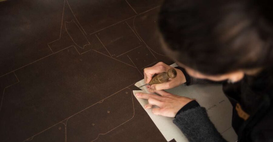 Design and Craft with Leather in Palermo - Your Project Choices: Wallet, Keychain, or Card Case