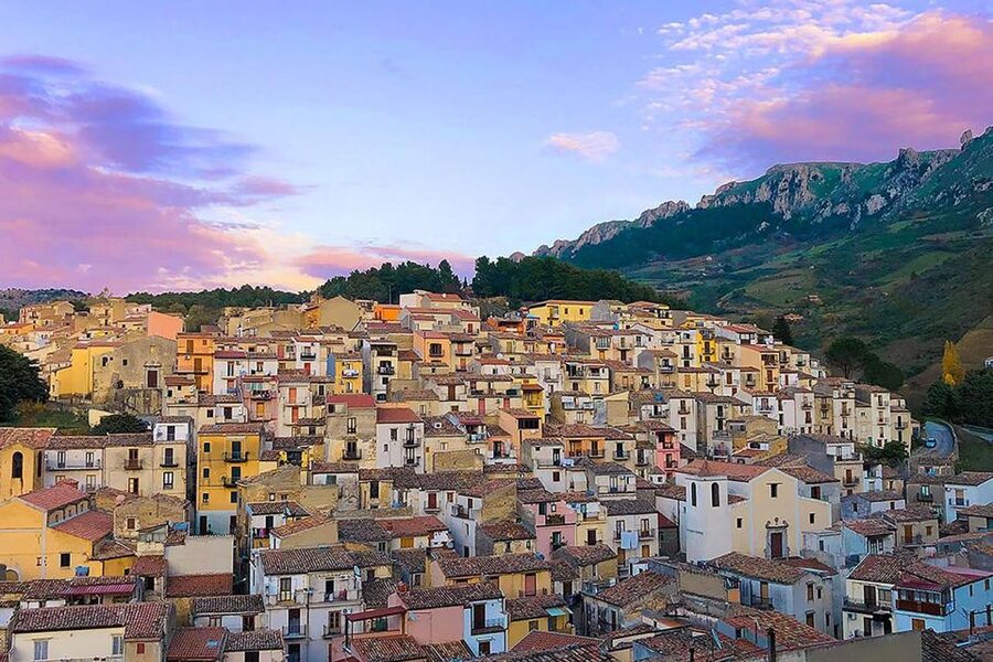 From Cefalù: Authentic Sicilian Villages and Happy Hour - The 5-hour rhythm: walking time, coach time, and how to manage it
