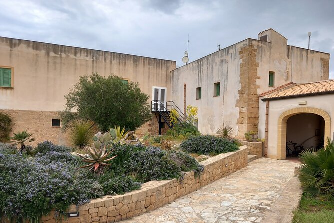From Palermo Sicilian Retreat Erice & Marsala Tour with Lunch - Lunch and wine tasting in a winery or farm: the heart of the day