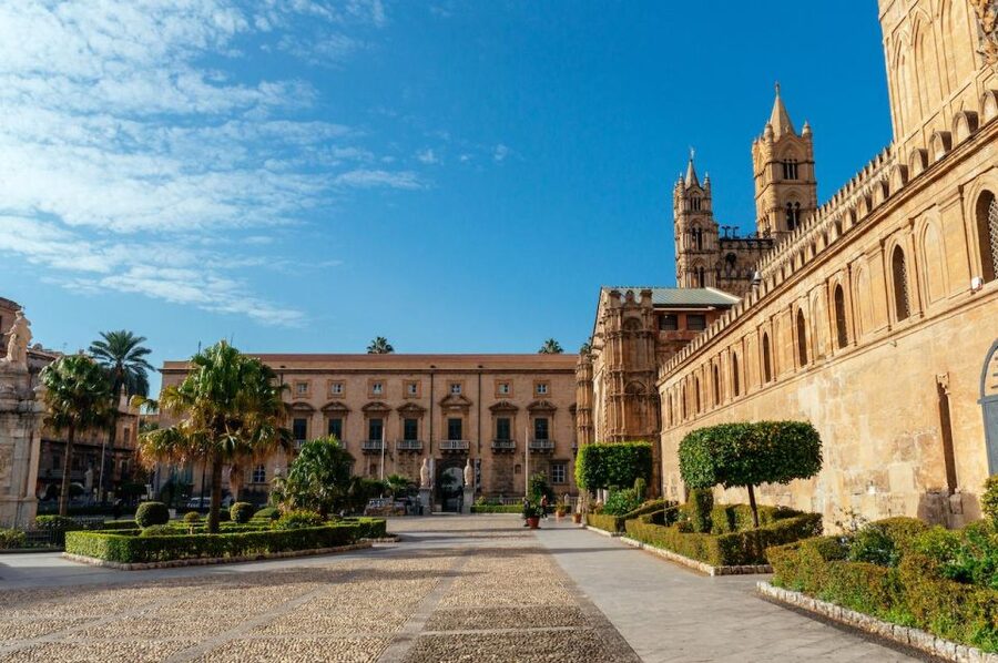 Highlights & Hidden Gems of Palermo Private Tour - Piazza Pretoria and Fontana Pretoria: a striking square you can actually enjoy