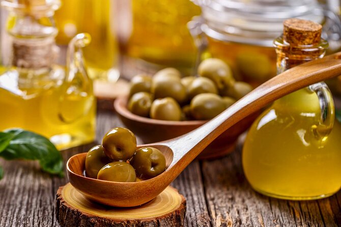 Leave the City Behind Tour with Guide Driver starts from Palermo - Lunch planning: what to do when food isn’t included