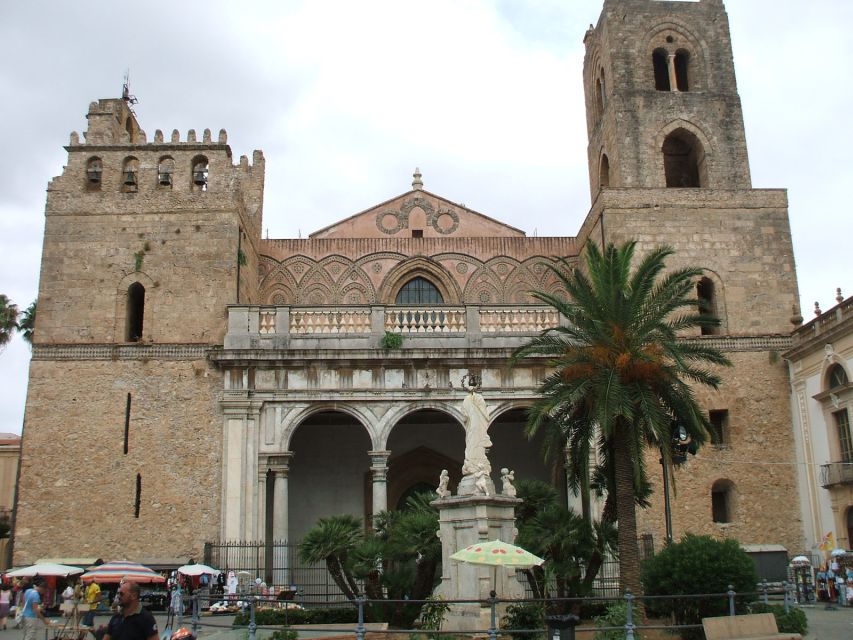 Monreale: Guided tour of Cathedral, Monastery and Mosaics - Entering the Cathedral: Bronze Doors and What They Signal