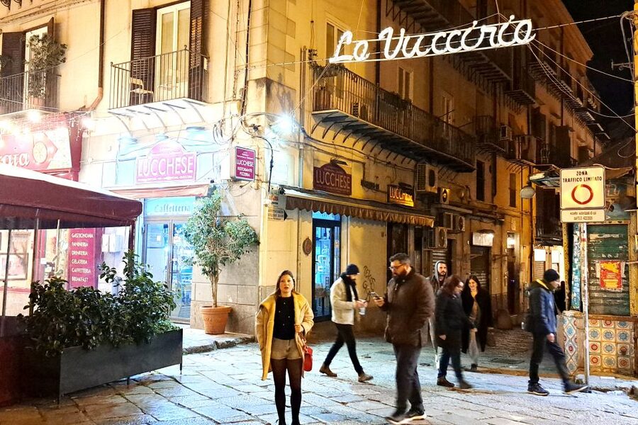 Napoli tour: alla scoperta del centro storico - Sansevero Chapel and the Veiled Christ moment