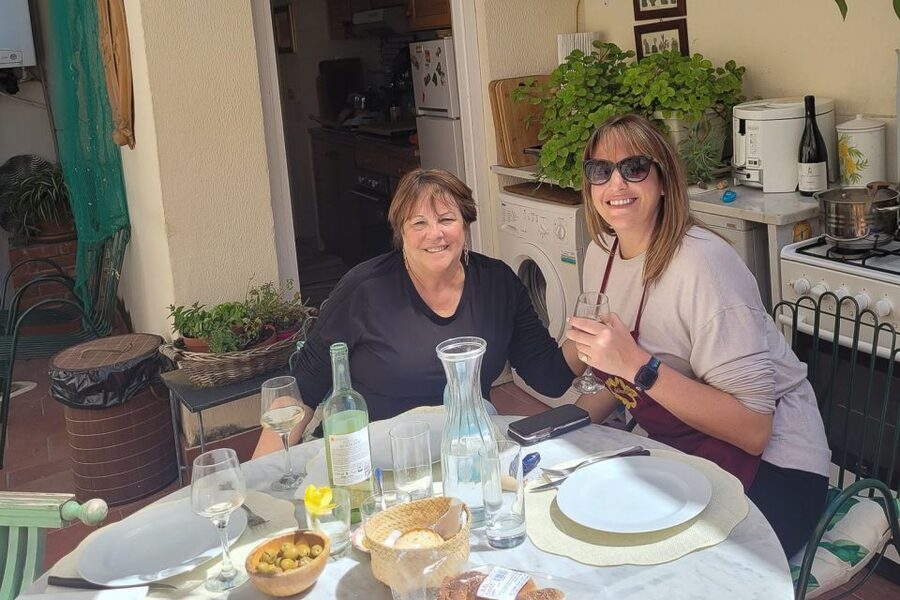 Palermo: 2-Hour Sicilian Cheese and Wine Tasting Tour - Small details that make your session smoother