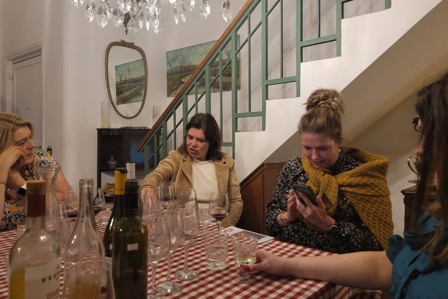 Palermo: 2-Hour Sicilian Cheese and Wine Tasting Tour - Why a private home in Palermo makes the tasting feel real