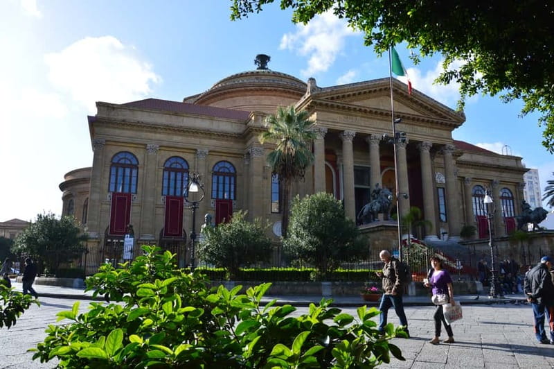 Palermo: Art and Architecture Walking Tour - Fontana Pretoria: The Photo Stop With Actual Meaning