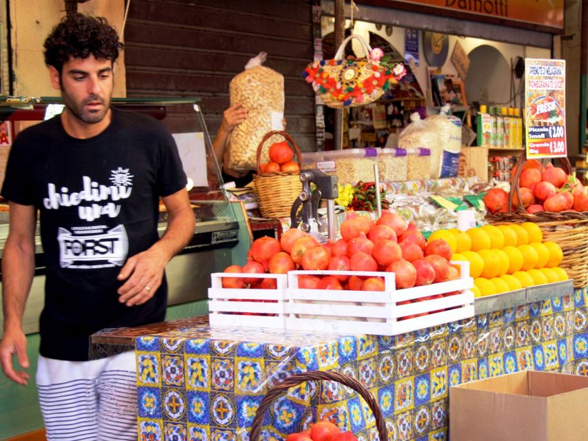 Palermo: City Walking Tour & Street Food Tasting with Drink - The walk toward Quattro Canti: finishing in Palermo’s visual crossroads