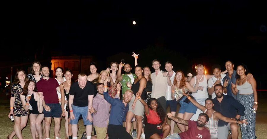 Palermo: Guided Bar Crawl with Shots and Discounts on Drinks - Meeting Finch Lounge: Start Time, Meeting Spot, and What Sets the Tone