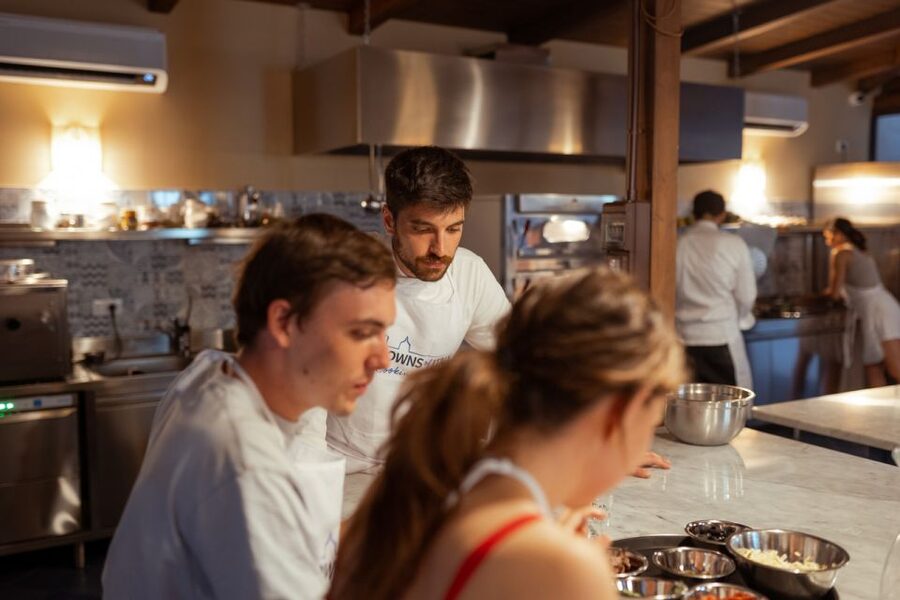 Palermo: Market Tour and Sicilian Cooking Class with Lunch - From apron up: what the 3–5 hour workshop includes