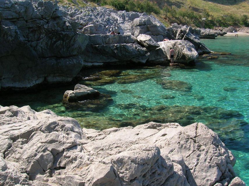Palermo: Mondello Beach and Caves Boat Tour - The skipper’s role: routing by wind is real value