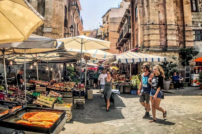 Palermo No Mafia walking tour: discover the Anti-mafia culture in Sicily - Palazzo di Giustizia and Piazza della Memoria: the people targeted by the Mafia