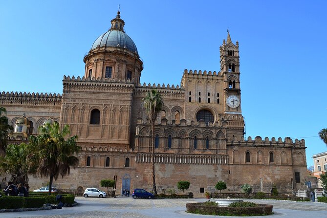 Palermo : Private Custom Walking Tour with a Local Guide - Guides and the human side of a private tour