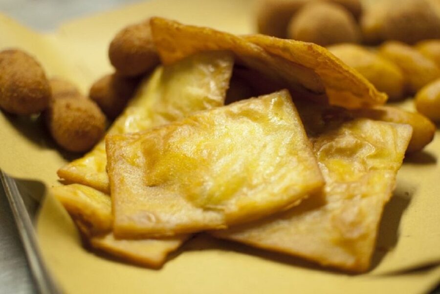 Palermo Sicilian Street Food Tour: Small Group with a Local - Dessert stage: cannoli or granita to close the meal