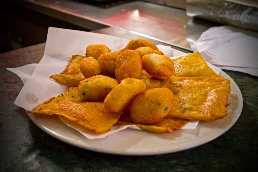 Palermo: Small Group Night Street Food Tour - Meeting Teatro Massimo: where the night tour begins