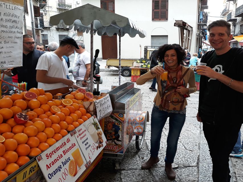 Palermo storie e segreti: tour tra arte misteri e leggende - del Capo market: Arabic-market roots and street food you can choose