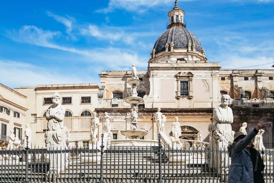 Palermo: Street Food and History Walking Tour - First sights on foot: from Opera dei Pupi vibes to Porta Carini bites