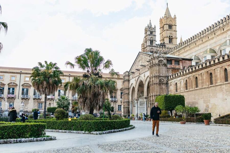 Palermo: Street Food and History Walking Tour - Cannolo at the finish: sweet proof you finished strong