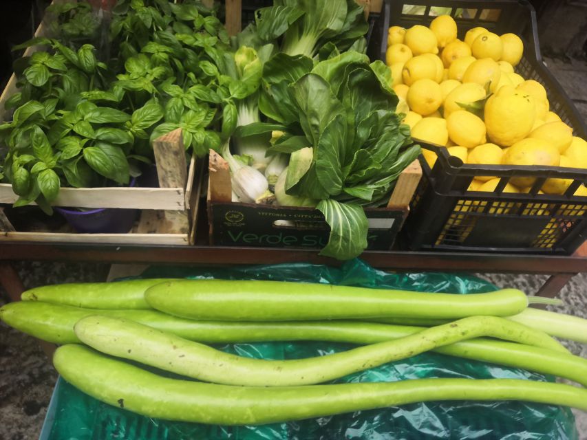 Palermo: Street Food Walking Tour with Local Guide & Tasting - What to wear, how hungry to arrive, and how the pacing feels