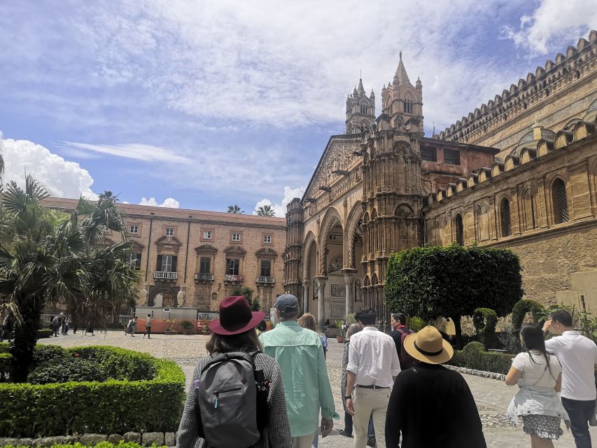 Palermo: Street Food Walking Tour with Local Guide & Tasting - The best part of Palermo: walking into Capo Market