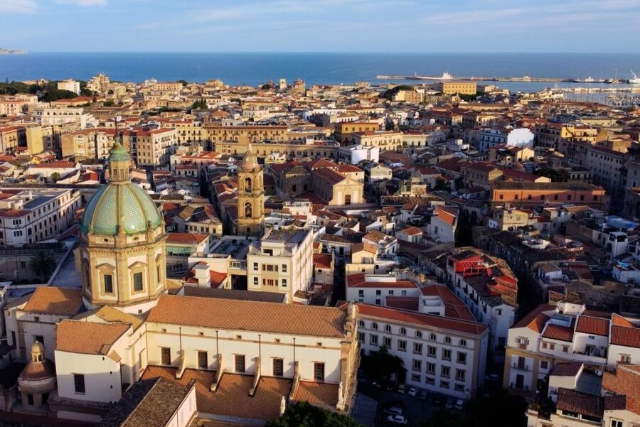 Palermo: Walking Tour of Historic Markets and Monuments - Entering Palermo Cathedral: 12th-century layers you can see