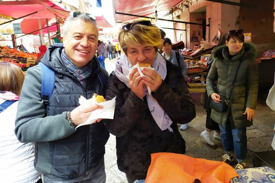 Palermo: Walking Tour of Historic Markets and Monuments - Capo street market: the best use of your appetite