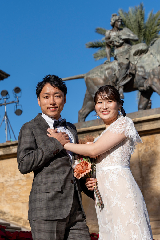 PHOTOSHOOT IN PALERMO - Piazza Pretoria: 15 Minutes at a Place That Loves Dramatic Poses