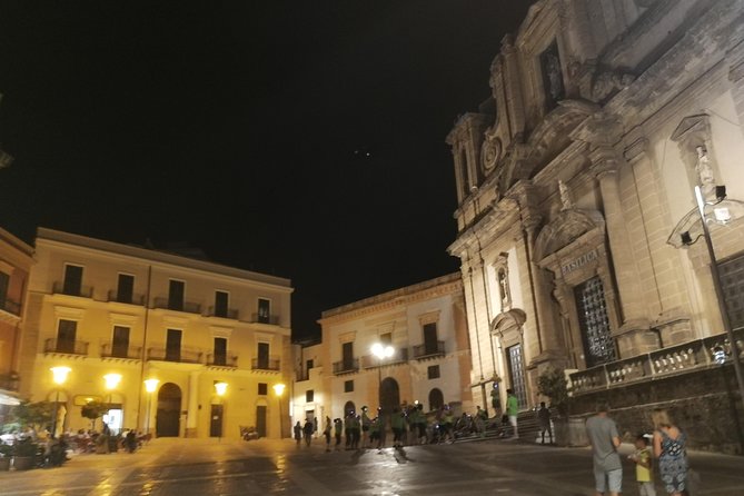 Private Transfer from/to Trapani - Return Plans: Trapani Port to Palermo or Trapani Birgi